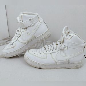 Nike Kids Air Force 1 High LE GS Basketball Shoes Sneakers, Triple White, 7Y
